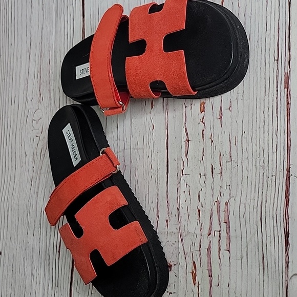 Steve Madden MAYVIN Red Suede Slide Sandals Size 7 - Picture 4 of 7